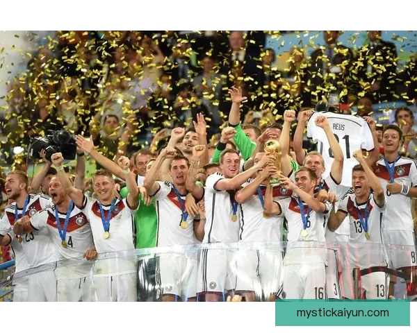 欧洲杯西班牙传控表现稳健，保持强大竞争力引人关注